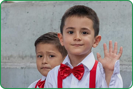 Niños felices en la fundación